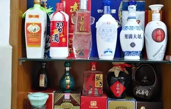 廣東隱形富豪曬藏酒,不見茅臺 五糧液,網友 只會掙錢不會花